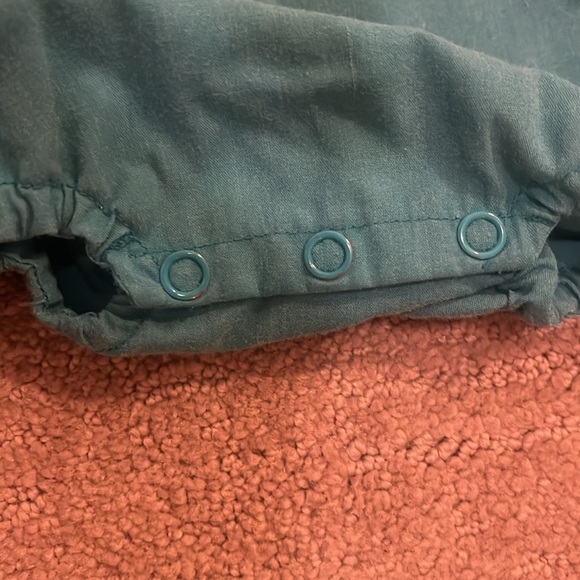 ✨VINTAGE✨ Hush Puppies 18 month romper! Teal and white w/ embroidered bicycle - Picture 6 of 6